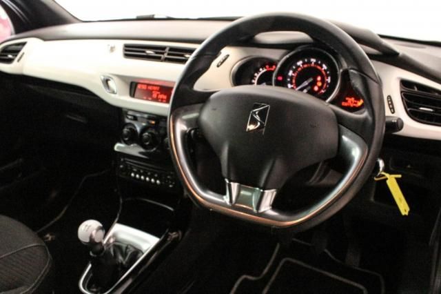 2010 CITROEN DS3 1.6 HDi Black And White image 5