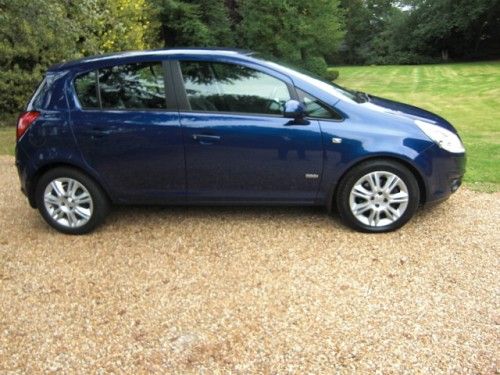 2008 Vauxhall Corsa 1.3 diesel Design CTDi image 2