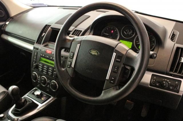 2010 LAND ROVER FREELANDER 2.2 TD4 SPORT image 4