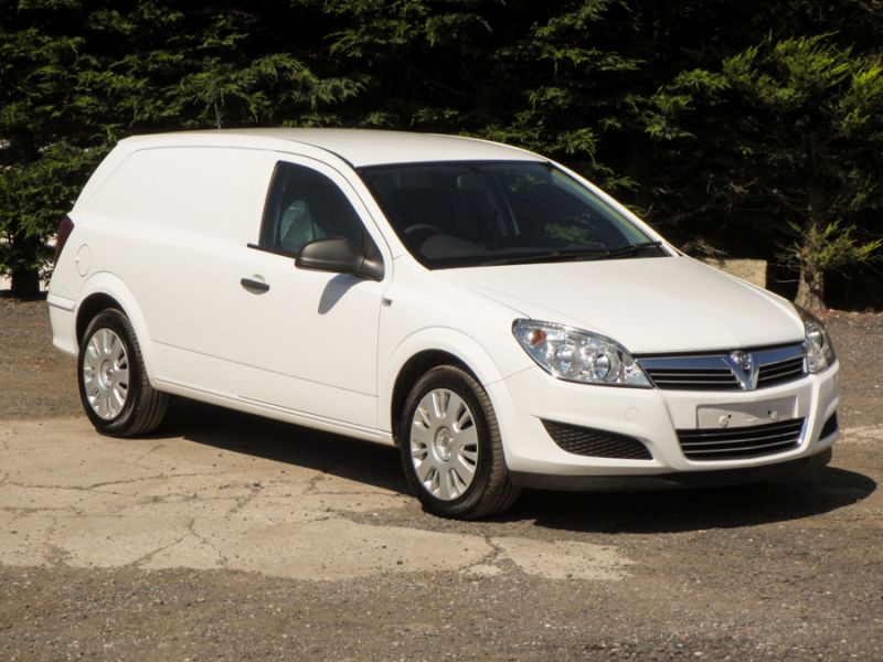 2010 VAUXHALL ASTRA CLUB 1.9CDTI image 1
