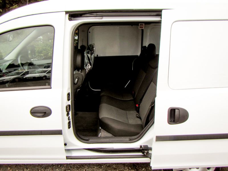 2011 VAUXHALL COMBO 1.7 CDTI image 4