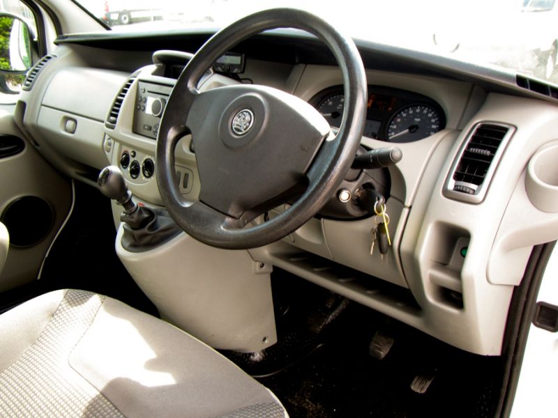 2008 VAUXHALL VIVARO 2.0 CDTI image 5