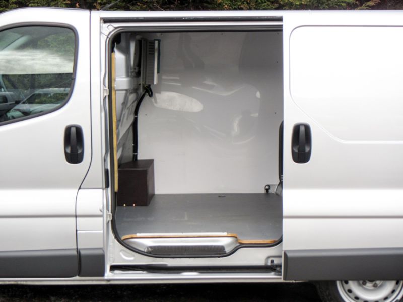 2010 VAUXHALL VIVARO 2.0 CDTI image 4