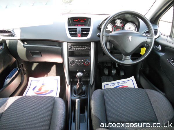 2011 Peugeot 207 1.6 HDi image 4