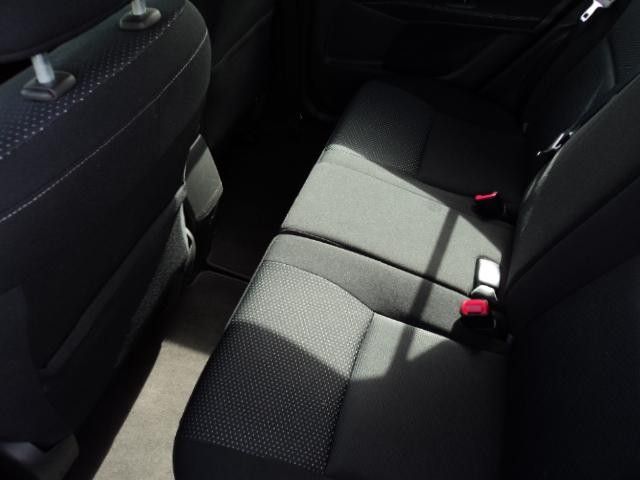 2011 Toyota Auris image 5