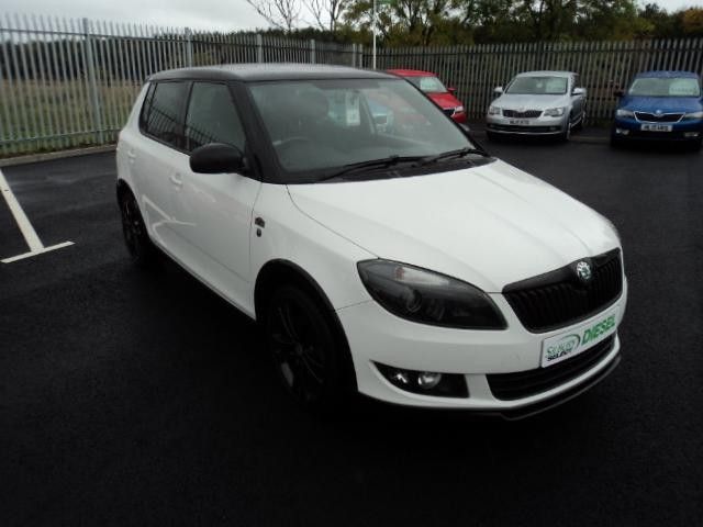 2012 Skoda Fabia image 1