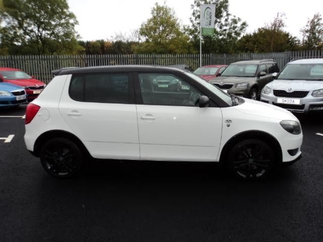 2012 Skoda Fabia image 2