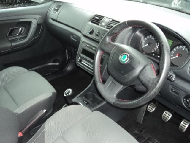 2012 Skoda Fabia image 4