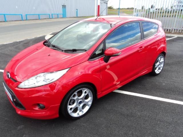 2012 Ford Fiesta image 3