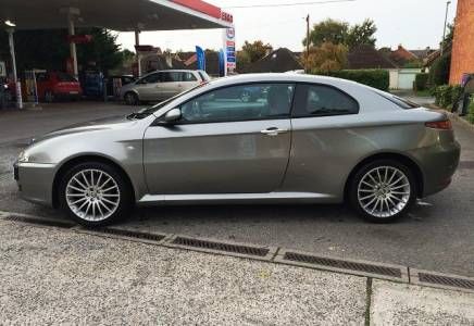 2005 Alfa Romeo GT 1.9 JTD image 2