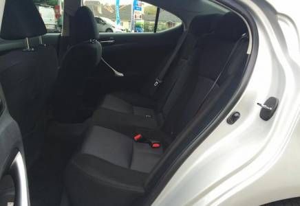 2007 Lexus IS 220D image 5