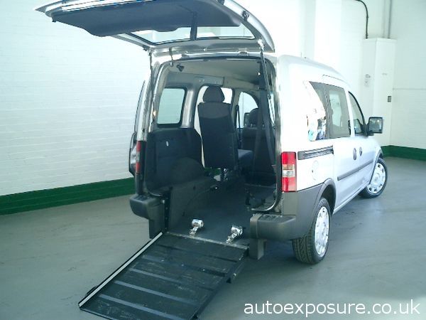 2012 Vauxhall Combo Tour 1.3 CDTi 16V image 3