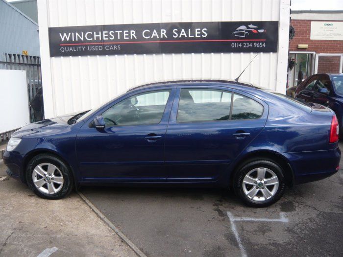 2010 Skoda Octavia 2.0 TDI CR SE image 2