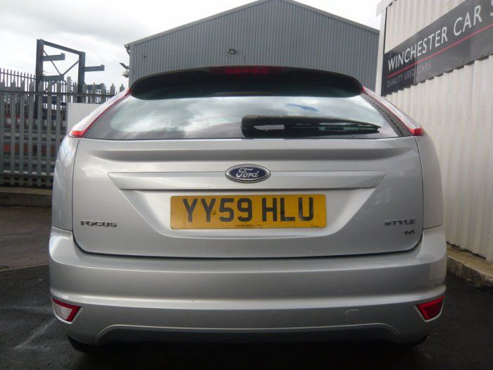 2009 Ford Focus 1.6 Style image 3