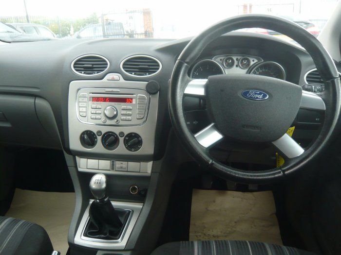 2009 Ford Focus 1.6 Style image 4