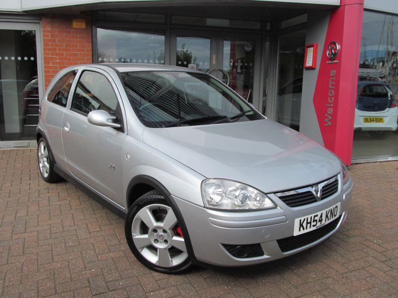 2004 Vauxhall Corsa SRi 1.4i 16v 3Dr image 1