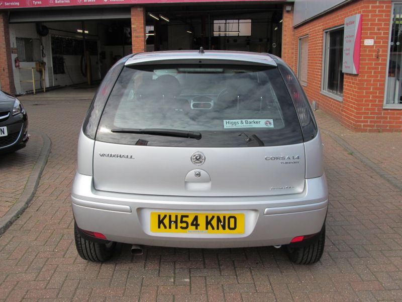 2004 Vauxhall Corsa SRi 1.4i 16v 3Dr image 3