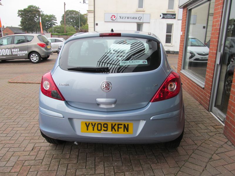2009 Vauxhall Corsa Club 1.4i 16v Automatic image 3