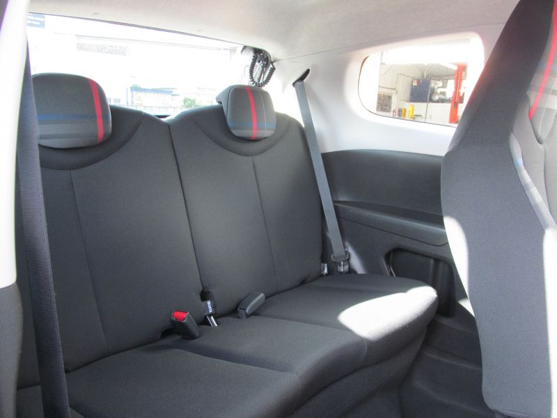 2014 Peugeot 108 Active 1.0 VTi image 4