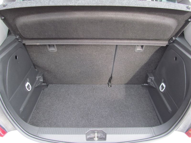 2015 Vauxhall Corsa SE 1.4i 5Dr image 5