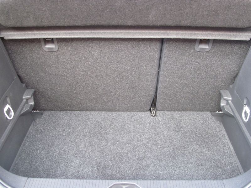 2015 Vauxhall Corsa SRi 1.4i 5 Dr image 5