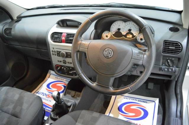 2006 VAUXHALL Corsa 1.2 i 16v SXi image 4