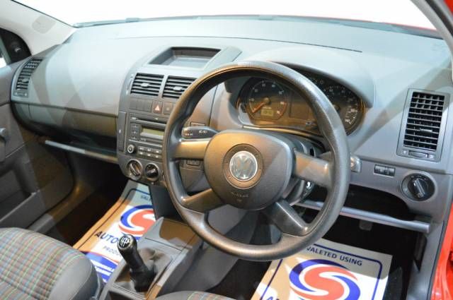 2006 VOLKSWAGEN Polo 1.2 E image 4