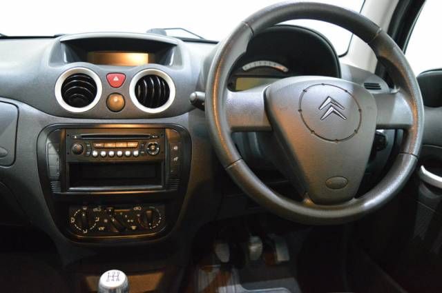 2010 CITROEN C3 First 1.1 8v image 4