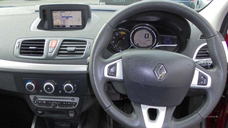 2012 Renault Megane 1.5 DCI image 4