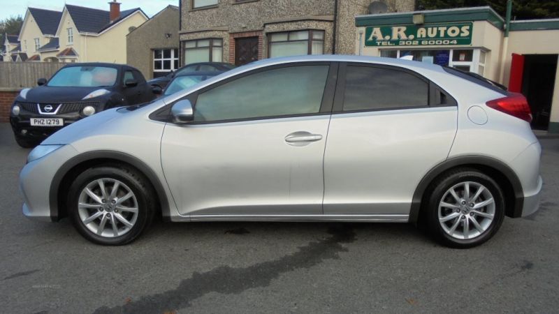 2012 Honda Civic I-VTEC 1.4 SE image 2