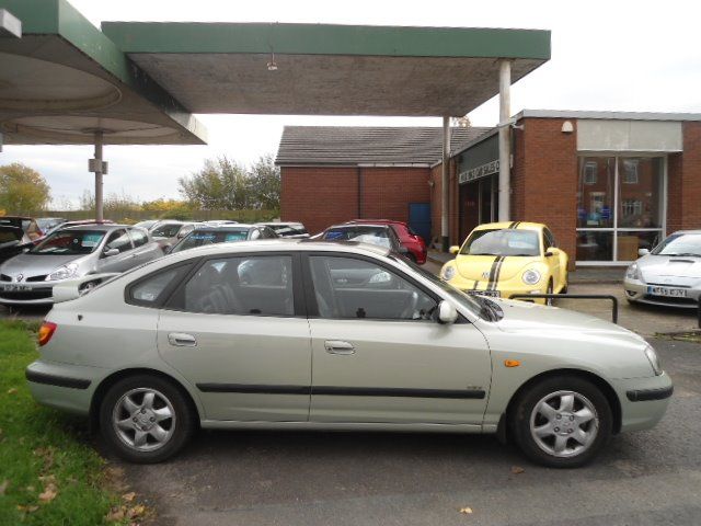 2003 HYUNDAI ELANTRA 2.0 CDX image 2