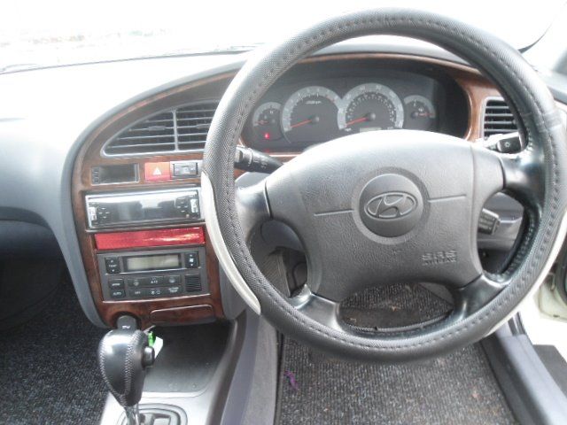 2003 HYUNDAI ELANTRA 2.0 CDX image 4