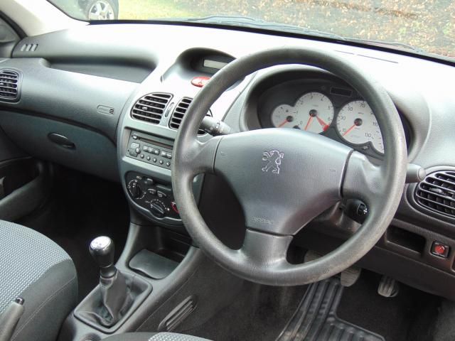 2005 PEUGEOT 206 1.4 S image 4