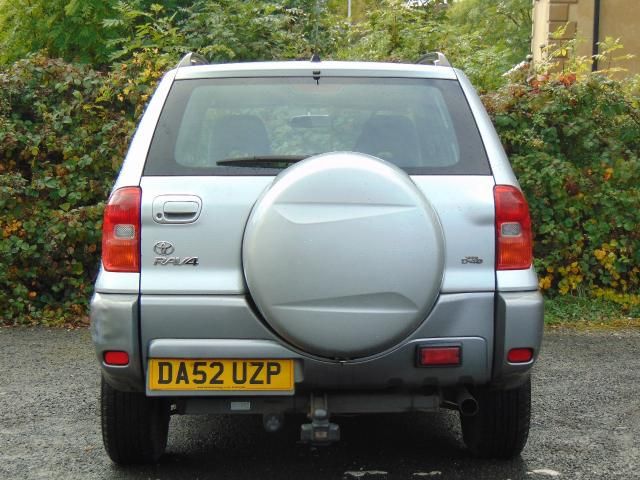 2003 TOYOTA RAV4 2.0 image 3