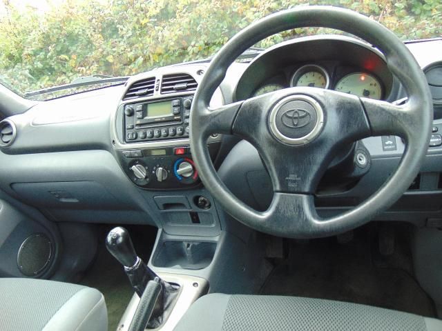 2003 TOYOTA RAV4 2.0 image 4