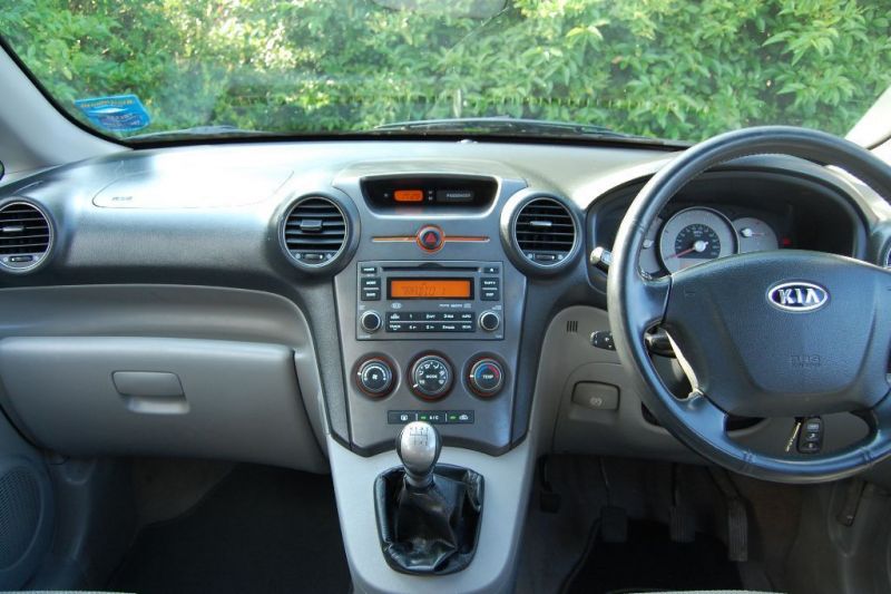 2007 Kia Carens GS CRDi image 4