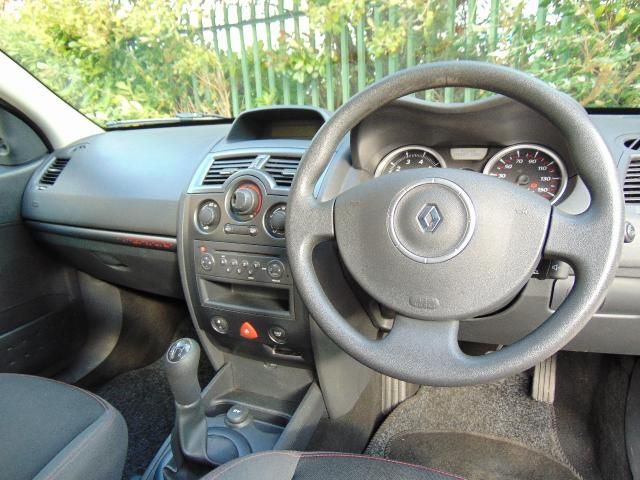 2008 RENAULT MEGANE 1.6 image 4