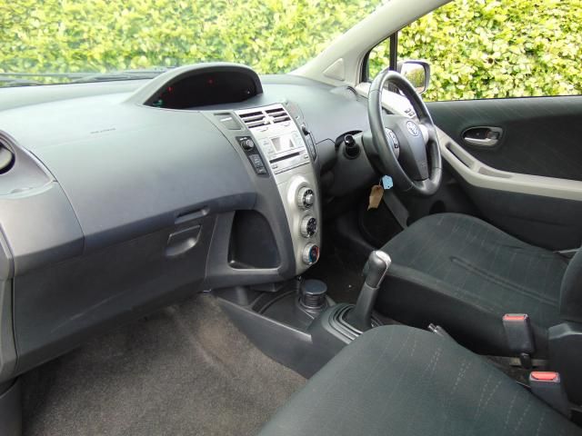 2008 TOYOTA YARIS 1.3 TR VVTI image 5
