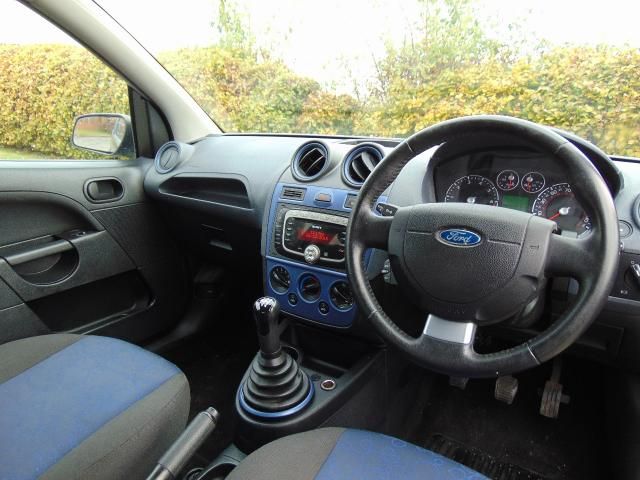 2008 FORD FIESTA 1.4 ZETEC image 4