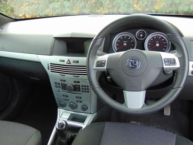 2007 VAUXHALL ASTRA 1.4 SXI image 4