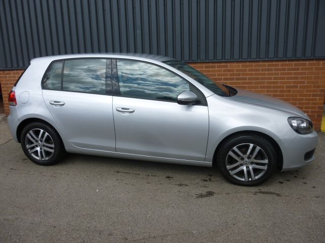 2010 VOLKSWAGEN GOLF 1.6 TDI SE image 2
