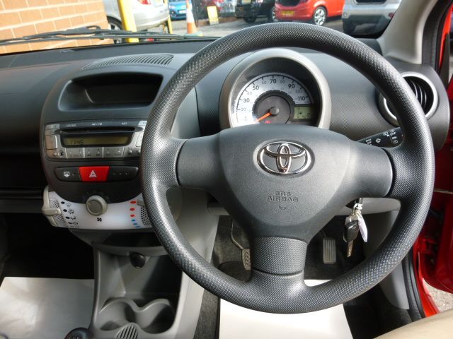 2009 TOYOTA AYGO 1.0 VVT-I image 4