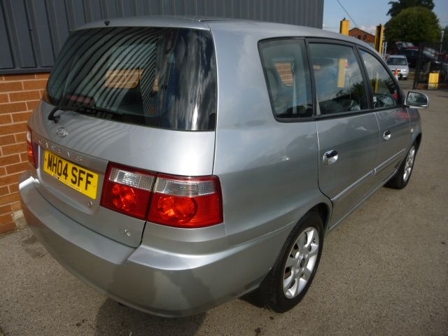 2004 KIA CARENS 2.0 LX 16V CRDI image 3