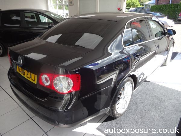 2006 Volkswagen Jetta 2.0 Sport TDI image 3