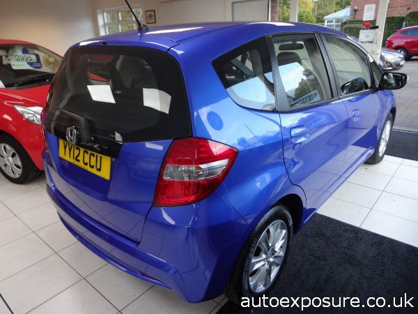 2012 Honda Jazz 1.4 i-VTEC ES image 3