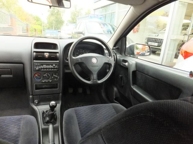 1999 VAUXHALL ASTRA 1.6 image 4