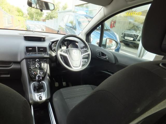 2015 VAUXHALL MERIVA 1.4i image 4