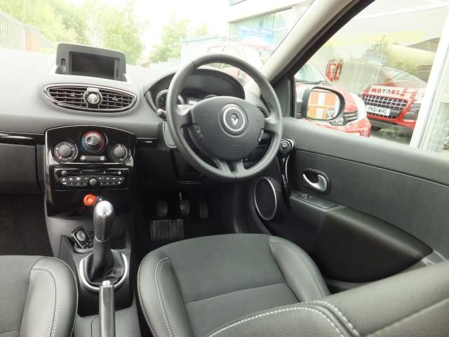 2012 RENAULT CLIO 1.2i image 4