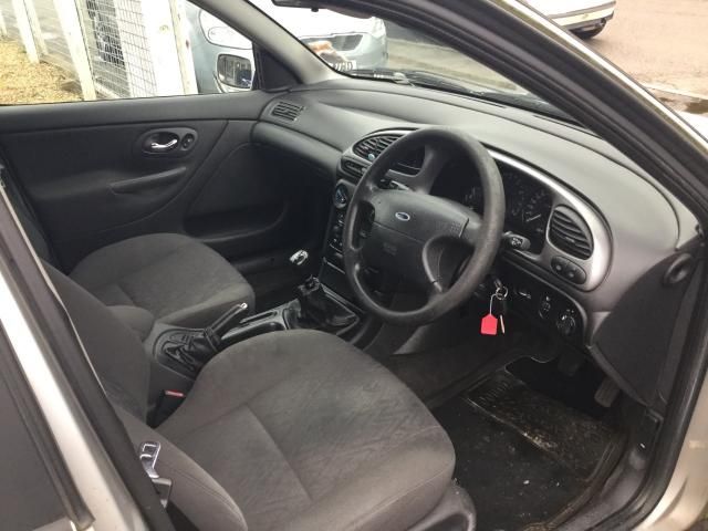 2001 FORD MONDEO 2.0 ZETEC image 4