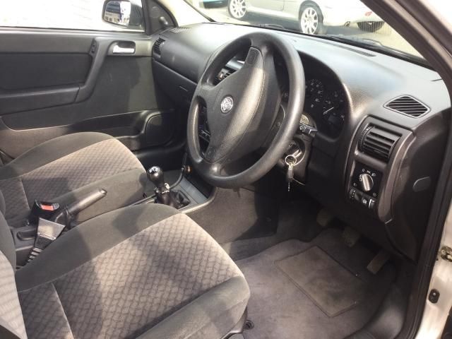2002 VAUXHALL ASTRA 1.6 CLUB image 3